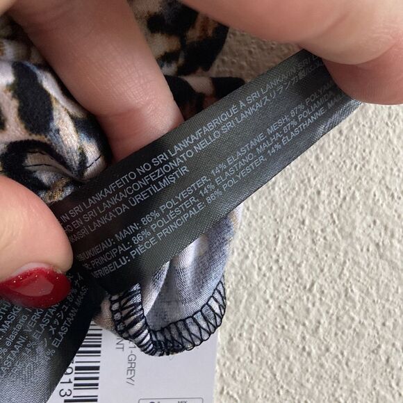 CORE 10 sports Bra NWT leopard print with grey color size L - Picture 6 of 13